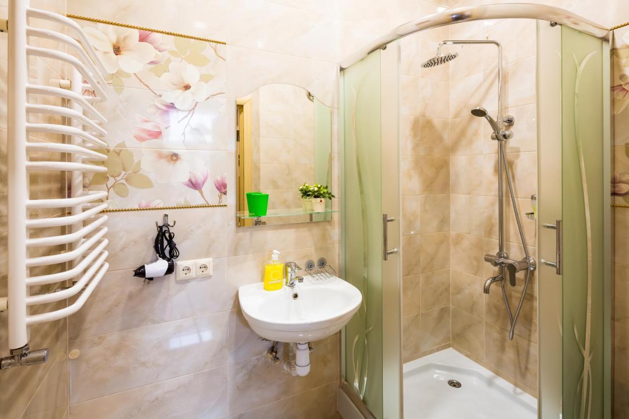 Apartment On Lesya Kurbasa 7 Lviv Luaran gambar