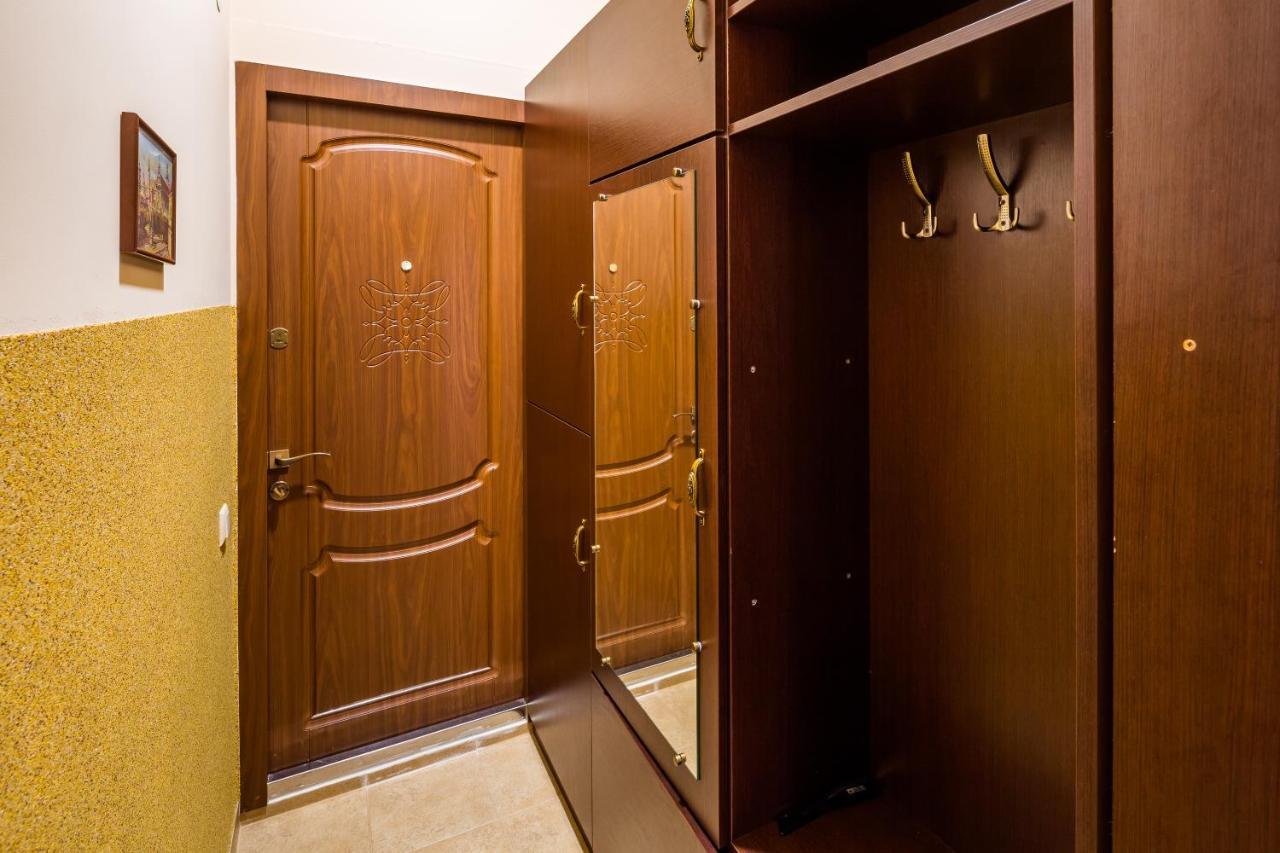 Apartment On Lesya Kurbasa 7 Lviv Luaran gambar